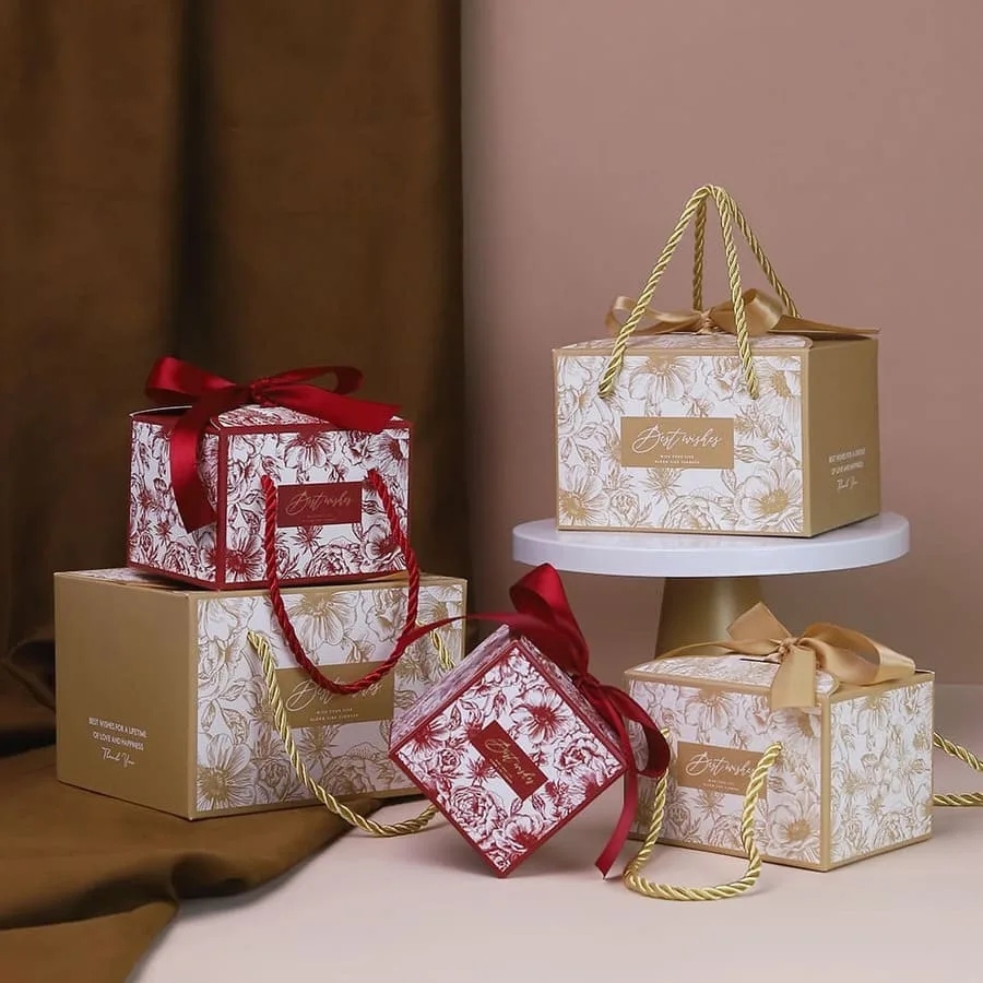 Candy boxes with handle for gifting