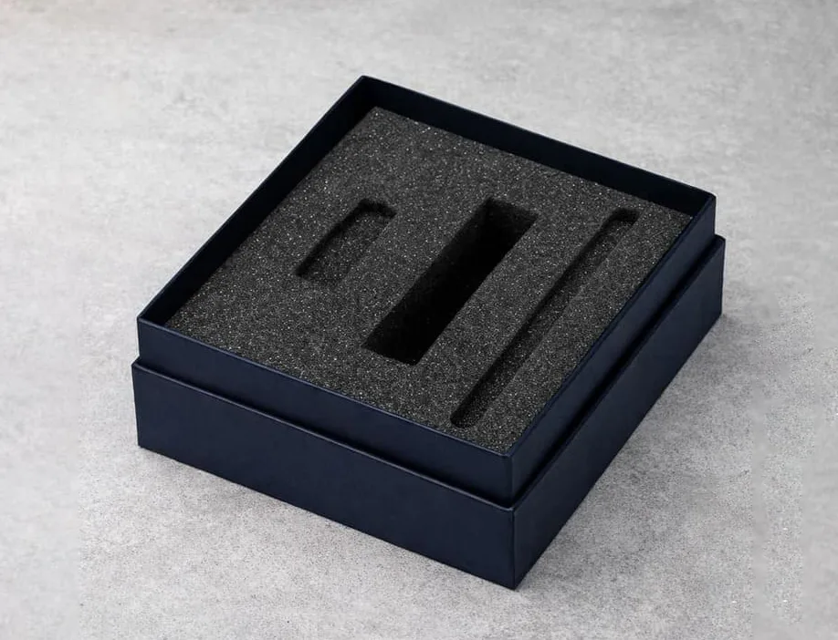 Sponge insert for jewelry box cushioning